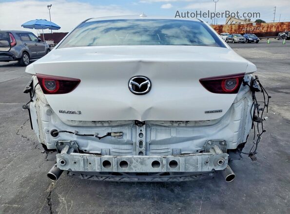 3MZBPAEM1LM118062 2020 MAZDA 3 White Rear view
