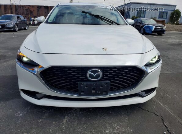 3MZBPAEM1LM118062 2020 MAZDA 3 White Front view