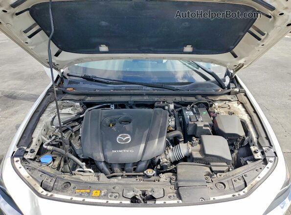3MZBPAEM1LM118062 2020 MAZDA 3 White Rear interior view