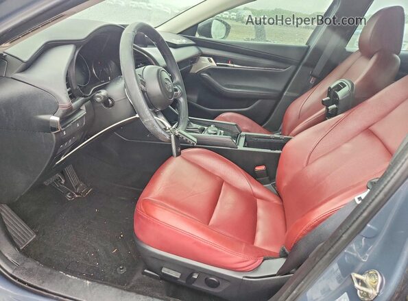 3MZBPBCMXPM369743 2023 MAZDA 3 Gray წინა სალონის ხედი