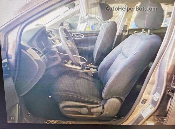 3N1AB7AP0GY251901 2016 NISSAN SENTRA Beige Вид салону спереду