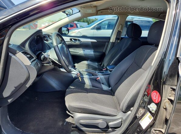 3N1AB7AP0HY228166 2017 NISSAN SENTRA Черный Вид салона спереди