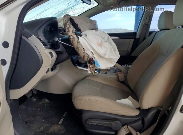 3N1AB7AP0HY256291 2017 NISSAN SENTRA Белый Вид салона спереди