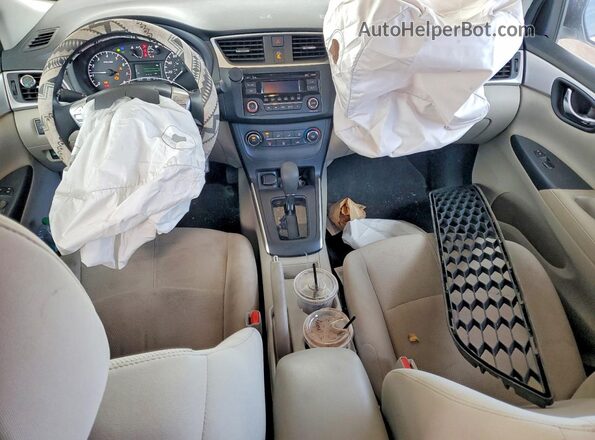 3N1AB7AP0HY256291 2017 NISSAN SENTRA Белый Вид панели приборов