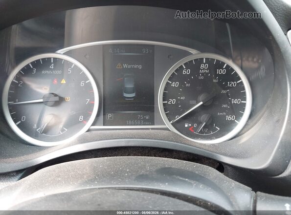 3N1AB7AP0HY266352 2017 NISSAN SENTRA Silver Rear seats view