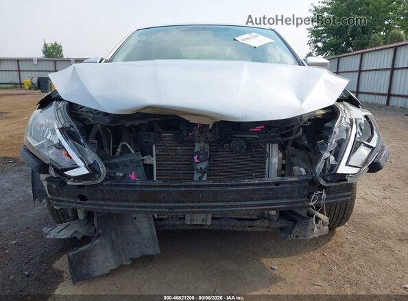 3N1AB7AP0HY266352 2017 NISSAN SENTRA Silver Front view