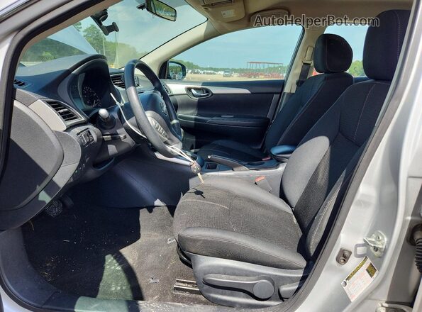3N1AB7AP0HY306896 2017 NISSAN SENTRA Silver Front interior view