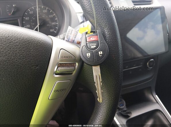 3N1AB7AP0HY329191 2017 NISSAN SENTRA Синий Вид панели приборов