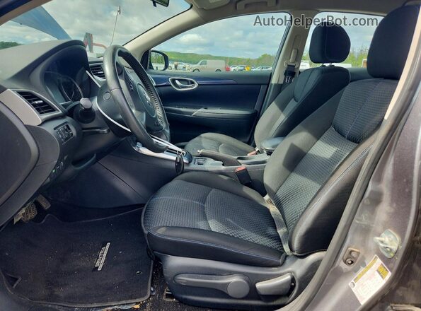 3N1AB7AP0JY272299 2018 NISSAN SENTRA Серый Вид салона спереди