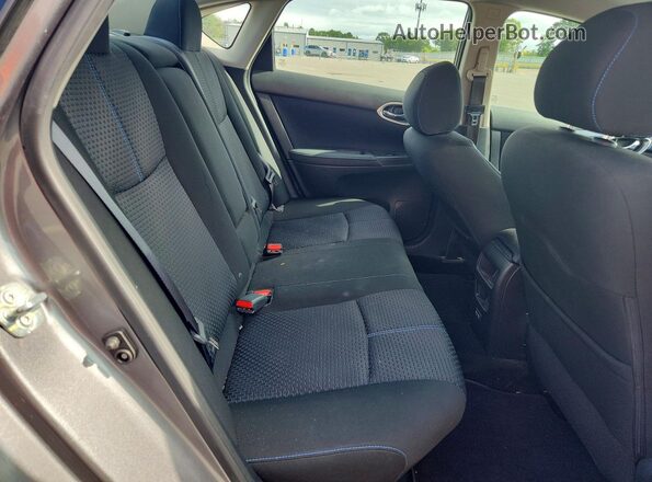 3N1AB7AP0JY272299 2018 NISSAN SENTRA Серый Вид задних сидений