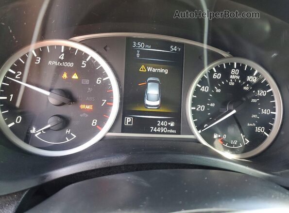 3N1AB7AP0JY343503 2018 NISSAN SENTRA Blue Widok zestawu wskaźników