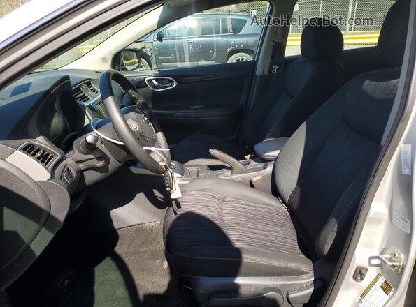 3N1AB7AP0KL626787 2019 NISSAN SENTRA Silver Front interior view