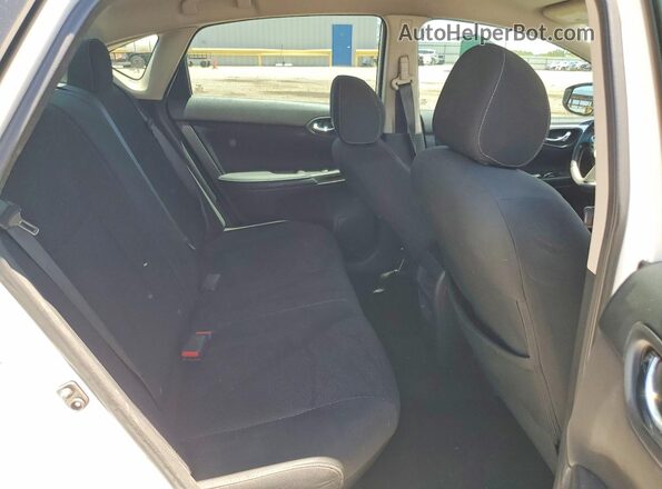 3N1AB7AP0KY216140 2019 NISSAN SENTRA White Widok tylnych siedzeń