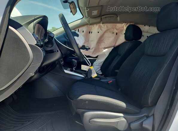 3N1AB7AP0KY299178 2019 NISSAN SENTRA White Widok wnętrza z przodu