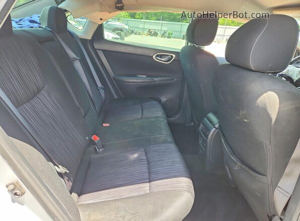 3N1AB7AP0KY437334 2019 NISSAN SENTRA Silver Widok tylnych siedzeń