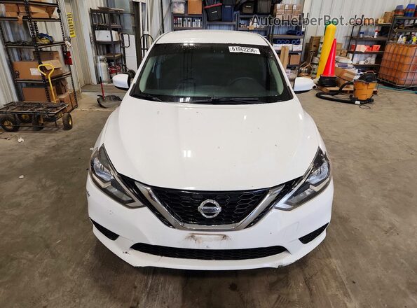3N1AB7AP1HY302405 2017 NISSAN SENTRA White Widok z przodu