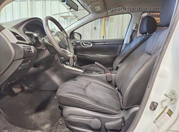 3N1AB7AP1HY302405 2017 NISSAN SENTRA White Widok wnętrza z przodu
