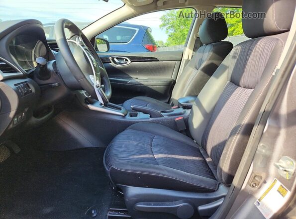 3N1AB7AP1HY322525 2017 NISSAN SENTRA Gray Front interior view