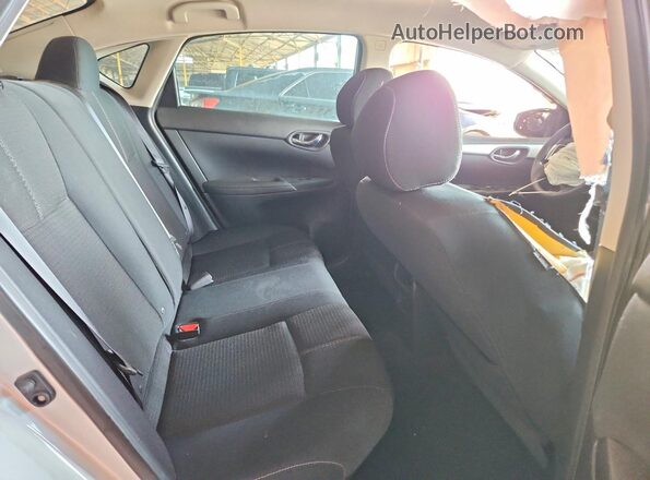 3N1AB7AP1HY390954 2017 NISSAN SENTRA Серебряный Вид задних сидений