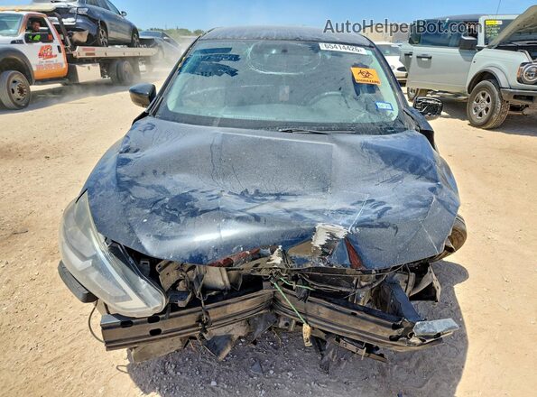 3N1AB7AP1JL624948 2018 NISSAN SENTRA Black Front view