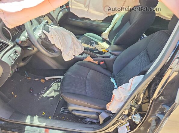 3N1AB7AP1JL624948 2018 NISSAN SENTRA Black Front interior view