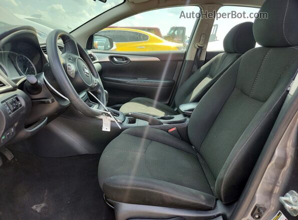 3N1AB7AP1JY261134 2018 NISSAN SENTRA Silver Widok wnętrza z przodu
