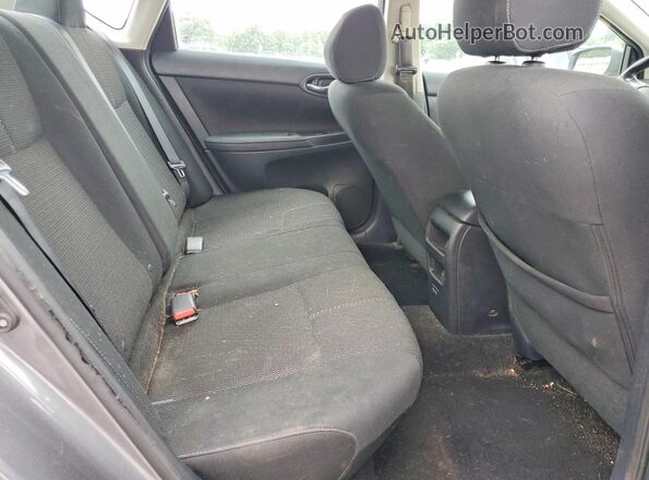 3N1AB7AP1JY320277 2018 NISSAN SENTRA Gray Widok tylnych siedzeń