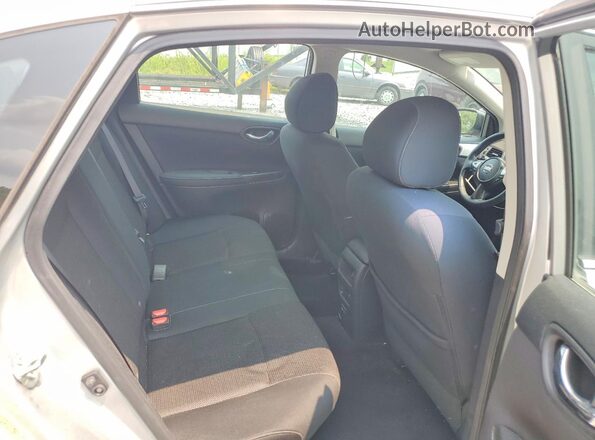 3N1AB7AP1KY257411 2019 NISSAN SENTRA Silver Vista de los asientos traseros