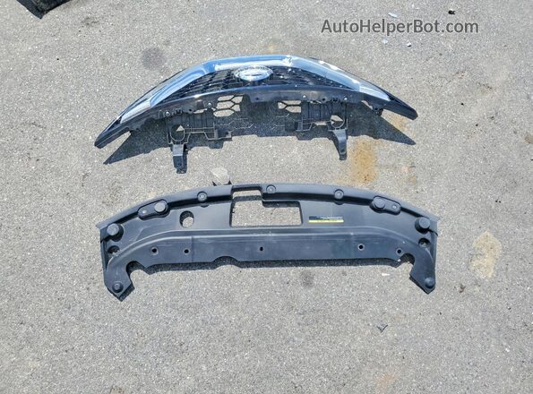 3N1AB7AP1KY424883 2019 NISSAN SENTRA Black Vista del compartimento del motor