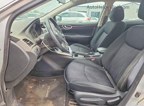 3N1AB7AP1KY454983 2019 NISSAN SENTRA Silver Vista interior delantera