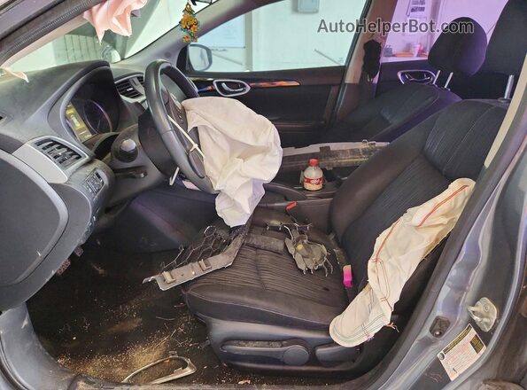 3N1AB7AP2JY209480 2018 NISSAN SENTRA Серый Вид салона спереди