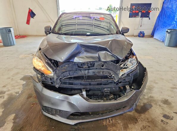 3N1AB7AP2JY209480 2018 NISSAN SENTRA Серый Вид спереди