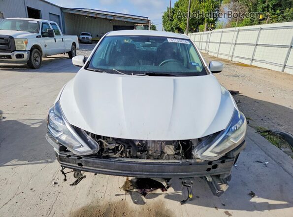 3N1AB7AP2JY258582 2018 NISSAN SENTRA Белый Вид спереди