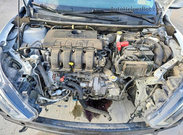 3N1AB7AP2JY258582 2018 NISSAN SENTRA Белый Вид задней части салона