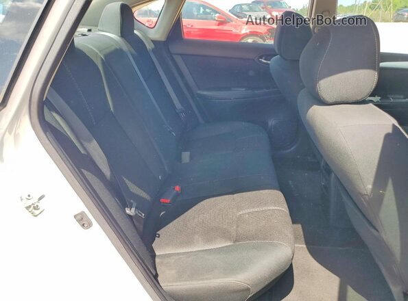3N1AB7AP2JY328713 2018 NISSAN SENTRA White უკანა სავარძლების ხედი