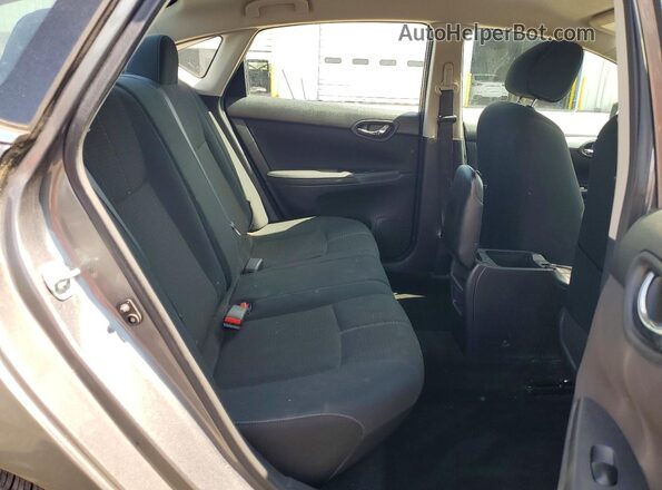3N1AB7AP2JY329960 2018 NISSAN SENTRA Gray Հետևի նստատեղերի տեսք