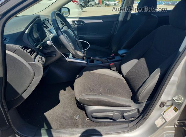 3N1AB7AP2KY222618 2019 NISSAN SENTRA Gray Вид салону спереду
