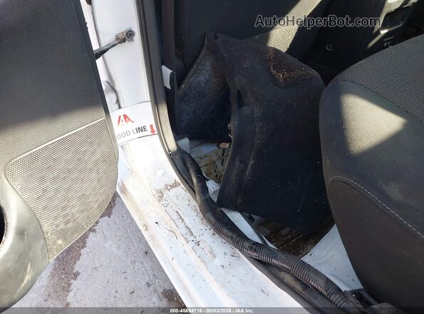 3N1AB7AP2KY276226 2019 NISSAN SENTRA Белый Вид спереди
