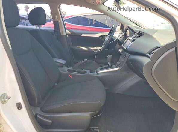 3N1AB7AP2KY331029 2019 NISSAN SENTRA White Вид салону спереду