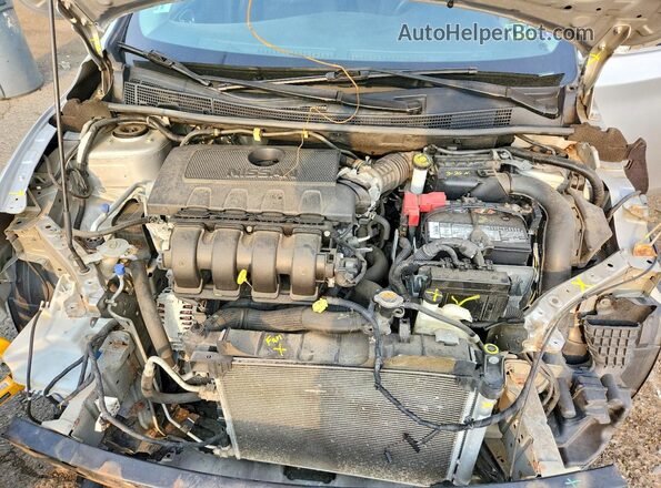 3N1AB7AP3GY258924 2016 NISSAN SENTRA Silver Вид задньої частини салону