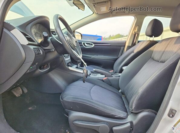 3N1AB7AP3GY258924 2016 NISSAN SENTRA Silver Вид салону спереду