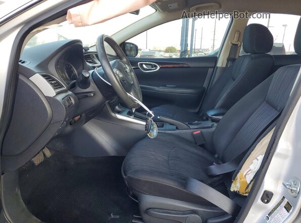 3N1AB7AP3HL683350 2017 NISSAN SENTRA Silver Widok wnętrza z przodu