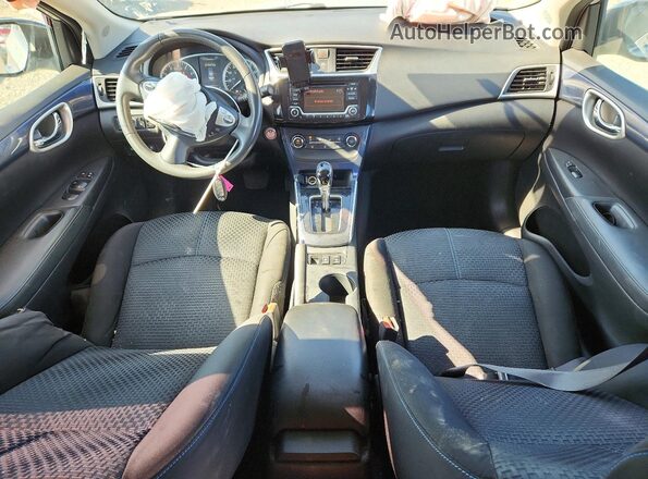 3N1AB7AP3HY344848 2017 NISSAN SENTRA Silver Вид панелі приладів
