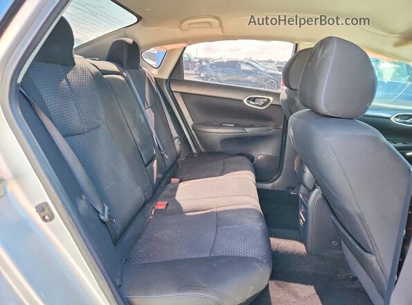 3N1AB7AP3HY344848 2017 NISSAN SENTRA Silver Вид задніх сидінь