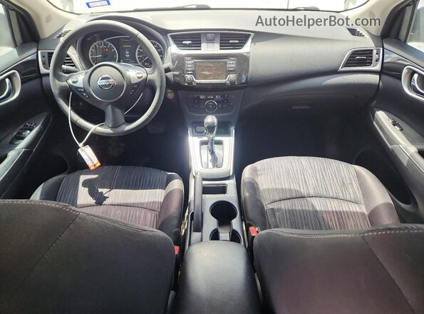 3N1AB7AP3JL608573 2018 NISSAN SENTRA Black წინა პანელის ხედი