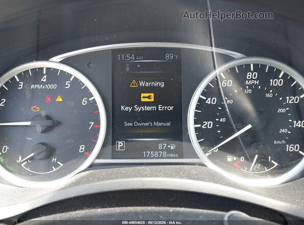 3N1AB7AP3JY219404 2018 NISSAN SENTRA Red Vista de los asientos traseros