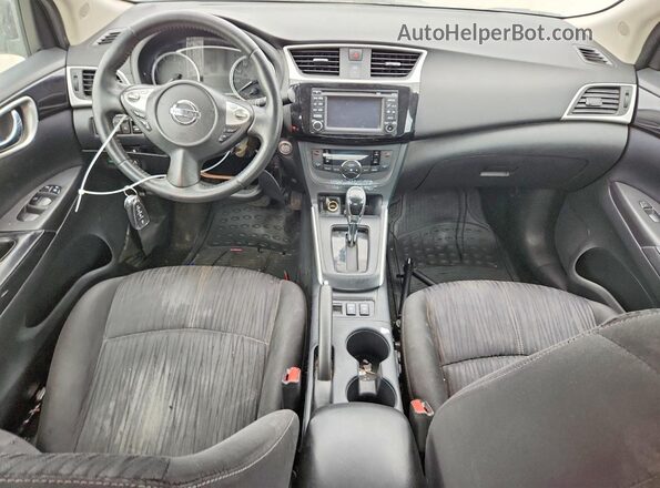 3N1AB7AP3JY236655 2018 NISSAN SENTRA Черный Вид панели приборов