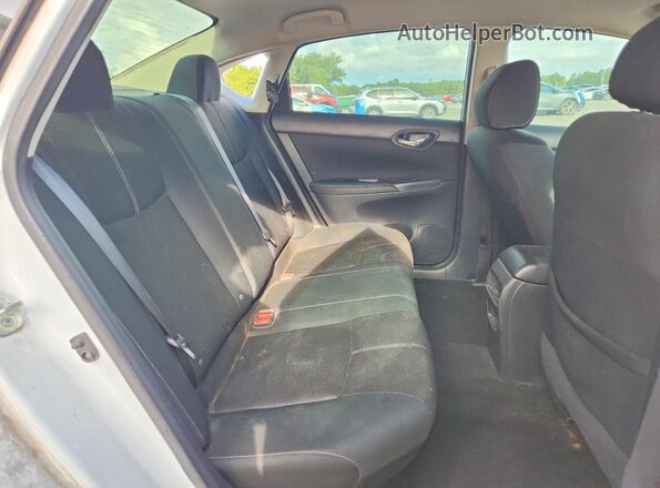 3N1AB7AP3JY341227 2018 NISSAN SENTRA White Widok tylnych siedzeń