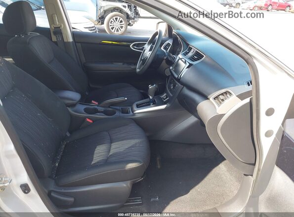 3N1AB7AP3KY325675 2019 NISSAN SENTRA Silver Вид салону спереду