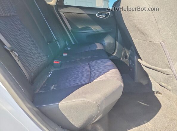 3N1AB7AP3KY438073 2019 NISSAN SENTRA White Vista de los asientos traseros
